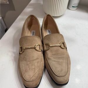 Steve Madden Beige Loafers with Gold Accent